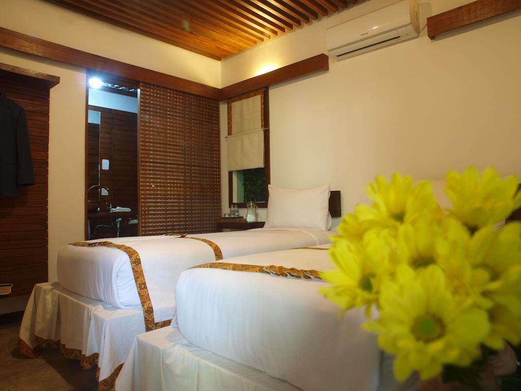 Flores Gallery Hotel Bandung Exterior photo
